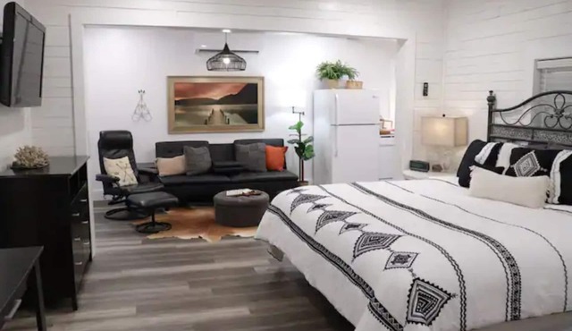 Ky Lake/Tn River Lake Cabin Wi-Fi 100mps