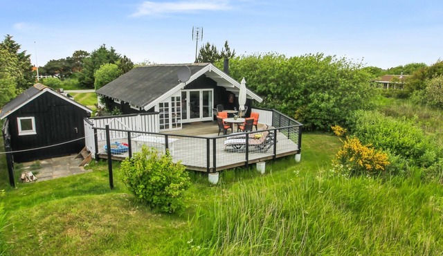 "Kylli" - 600m from the sea by Interhome