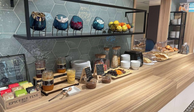 Kyriad Direct - Bourg les Valence