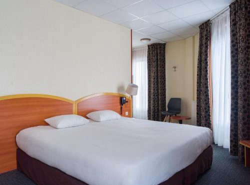 Kyriad Hôtel Lamballe - Gare TGV - Centre ville