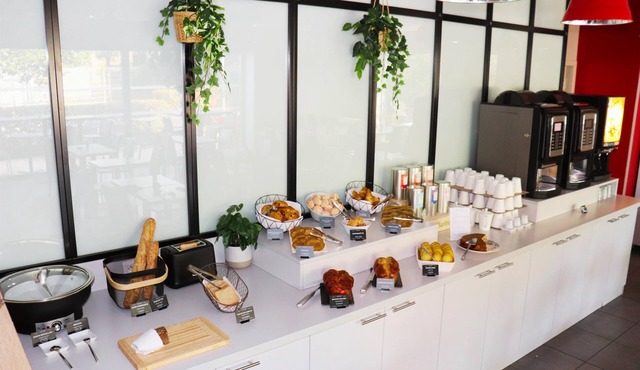 KYRIAD LYON EST - Stadium - Eurexpo