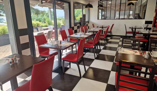 KYRIAD MONTLUCON - Saint Victor