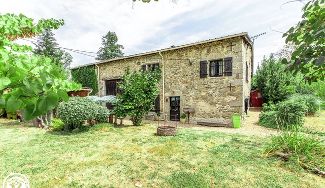 Là Bujadeirà - THIERS - Gîte