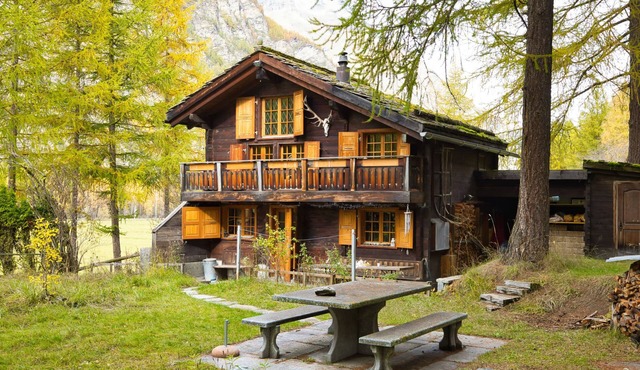 Lätthaus Rot by Interhome