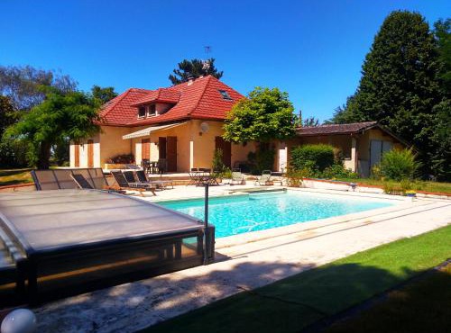 L'échappée du Canal - Piscine - Cheminée - Clim - Parking privé gratuit - 8 personnes - 3 chambres - Parc