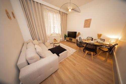 L'Élégance – Cosy & Chill