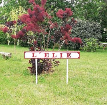 L'élie sous les noyers, Le gite