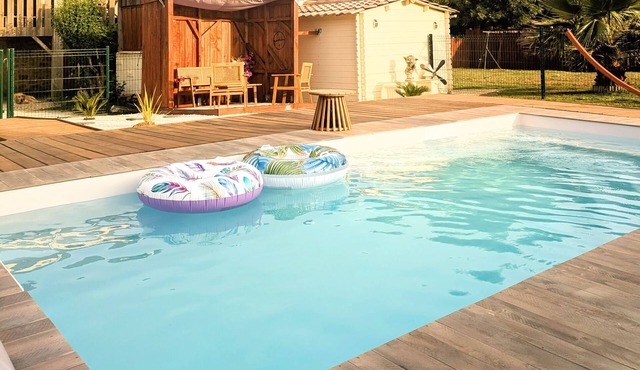 L'échappée Huroise, private pool and spa