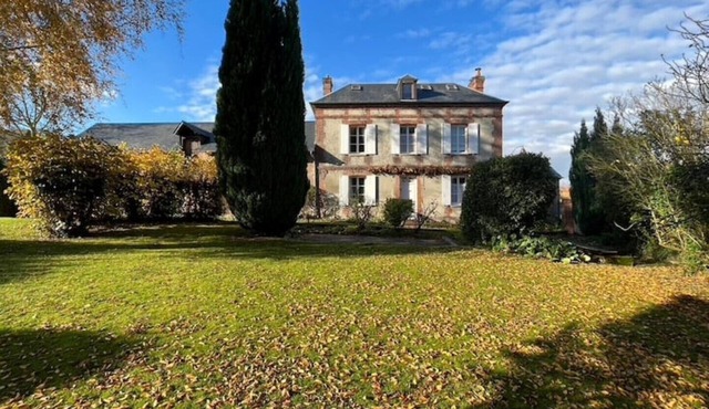 ‘L’ éditeur’ - Maison de Maître Honfleuraise.