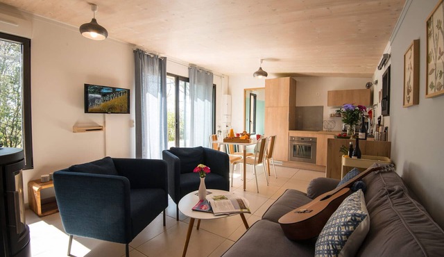 L'ôlive, 4-person gîte with swimming pool