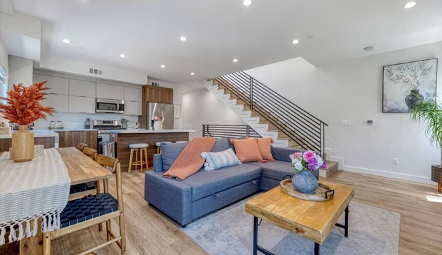 L.A Haven Spacious Townhome
