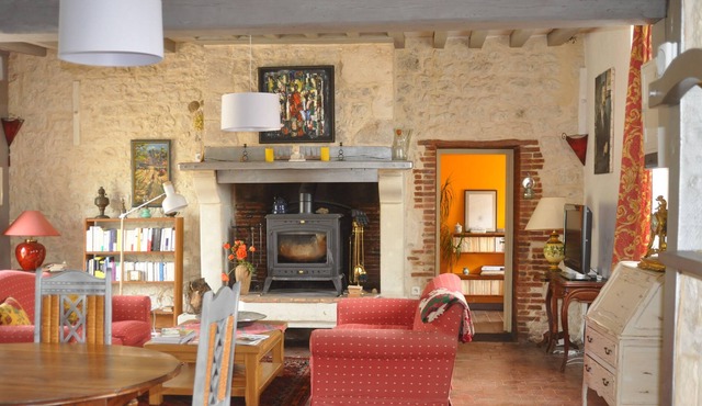 L'Abeillère - near the Manoir de Courboyer