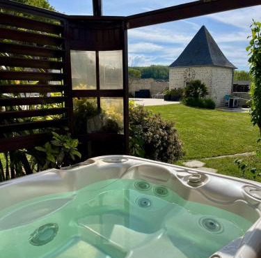 L'Agapanthe, avec accès piscine et jacuzzi