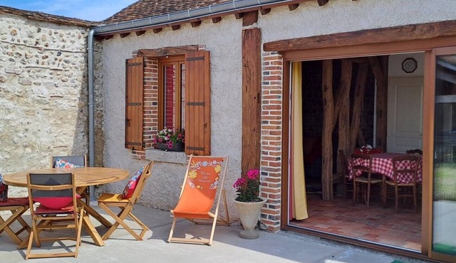 “L'air De Vacances” Cottage with Private Terrace and Wi-Fi