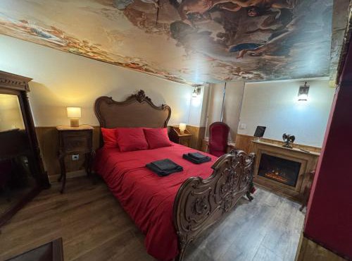 L'Alcôve Secrète Suite médiévale avec Spa