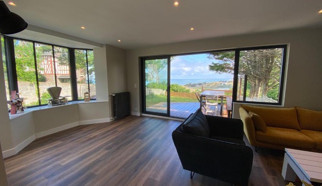 L Alouette by Icone Collection