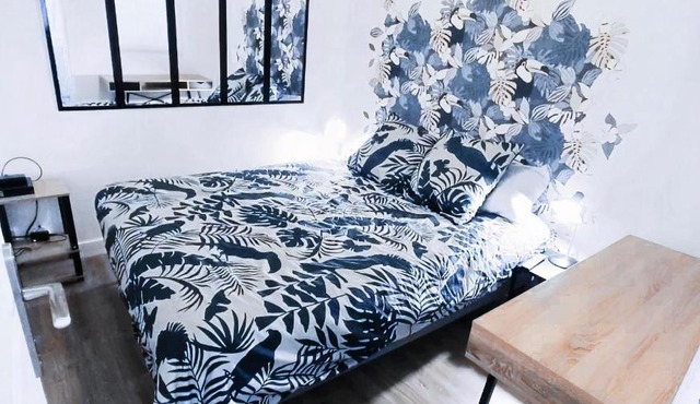 L'appart de la Vallée-aux-loups by Beds4Wanderlust