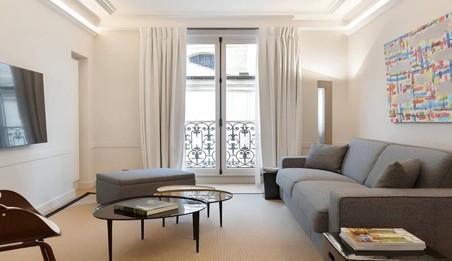 L’Appartement Bon Marché – A Saint-Germain Luxury Escape