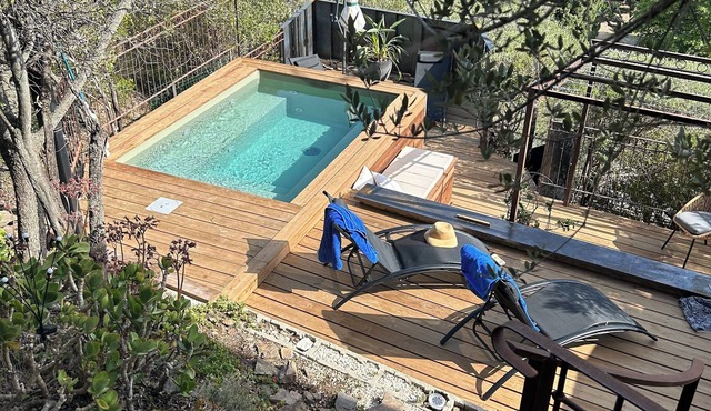 L'Atelier de Maillol, location, views, sleeps 8*, spacious, townn4 beds, 3 baths