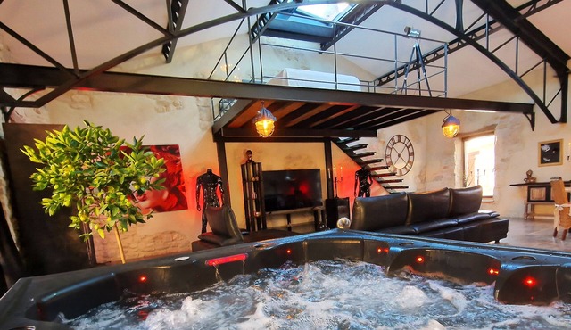 L'atelier DU Marquis Secrets Love Room Entre Uzès Alès et Nîmes