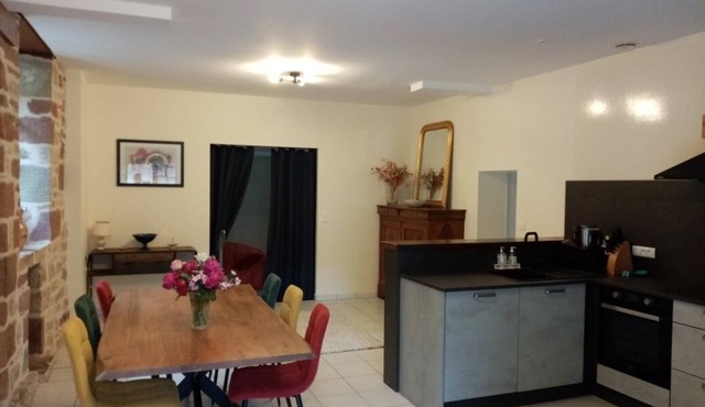 L'atelier. Maison en Pierres Pour 4 Pers. Located in Dordogne valley
