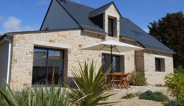 L'Aubépine - New house in a typical seaside village