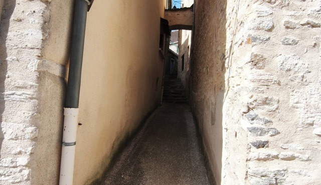 L'Aube de Pierre, Saint-Pons-de-Thomières