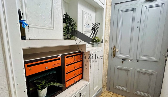 L'AUTHENTIQUE 3 Downtown, opposite the spa