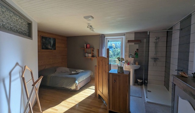 L'Authre room with breakfast included