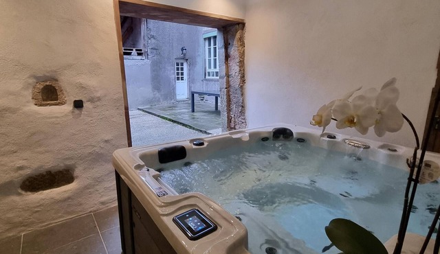 L'Échappée: Authentic Retreat with Spa in Faucogney-et-la-Mer