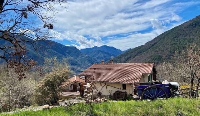 "L'Ecrin du Mercantour" in the heart of Vésubie, at the gateway to the Mercantour.