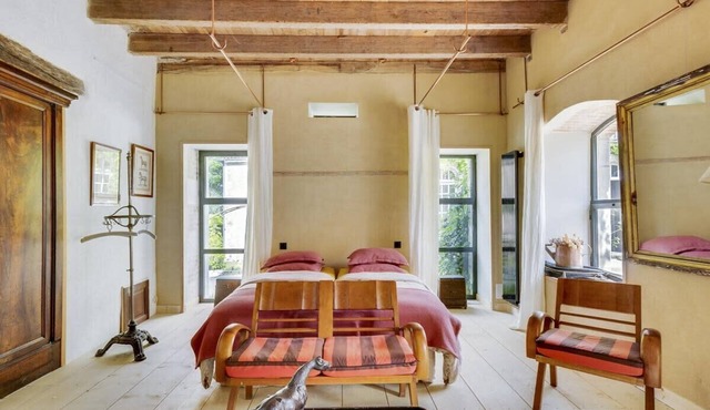 L'Ecurie – Former stable with charm and light