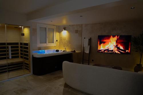 L'EDEN HOME à proximité du Chateau de Chantilly, Parc Asterix, proche de Paris