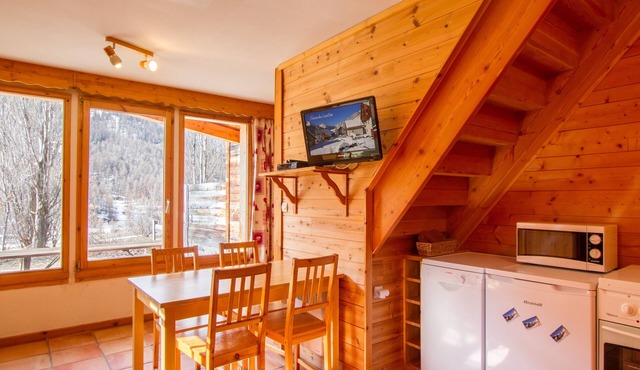 L'Elva: Hameau des Chazals Nevache Hautes Alpes