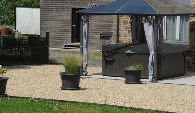 L'ERABLE-Apartment-Family-Whirlpool bath-Terrace