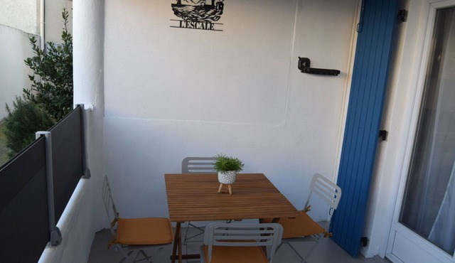 L' Escale, appartement climatisé à 50 mètres de la plage avec WIFI et Box Tv