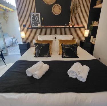 L'escale dorée au centre de Lunel