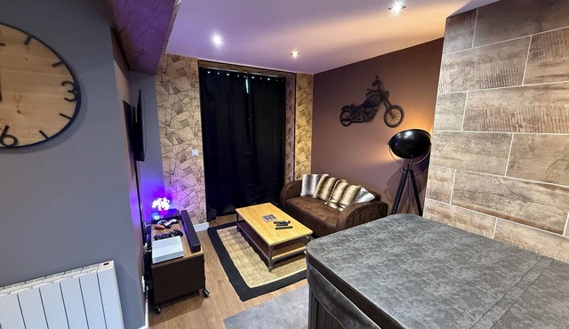 L'escale en Othe with jacuzzi, immerse yourself in a unique getaway!