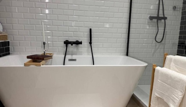 L'Escapade d'émilion just a stone's throw from Branne (6kms) and St Émilion (11kms)