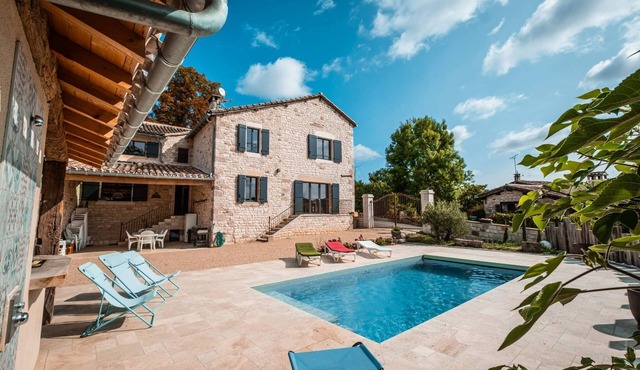 L'Escapade d'Itzac - pool & Air conditioning