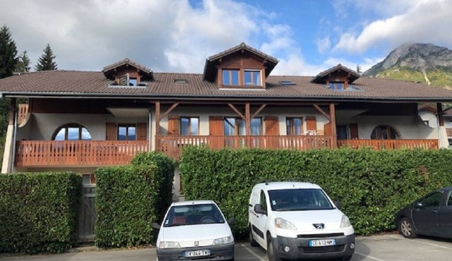 L'esperluette, Entre Lac et Montagnes