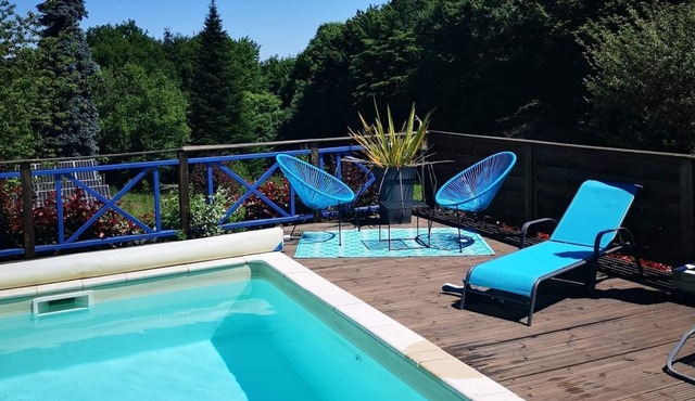 L'Essenciel du Lac Lake access, Éguzon-Chantôme swimming pool