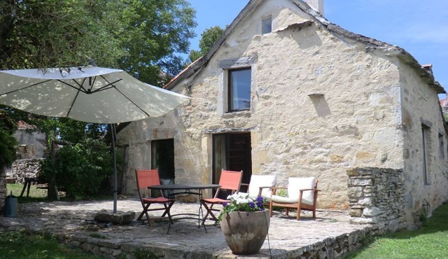 L'Etable - Cottage that overlooks miles of woodland