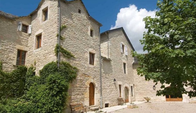 L'etape - Location 11 Personnes à Saint Georges de Lévejac