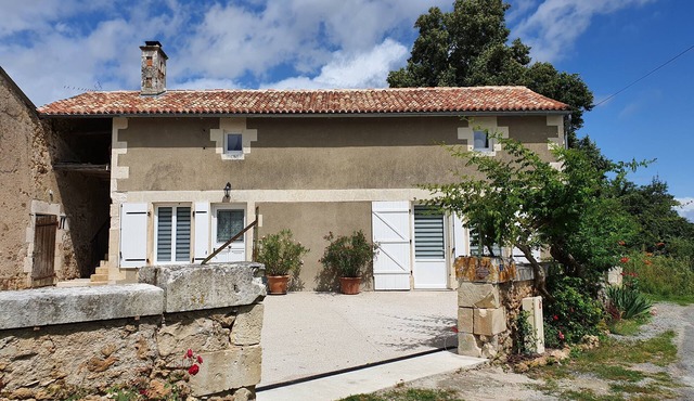 L'ETAPE DES VIGEALIERES, Guest house in the countryside