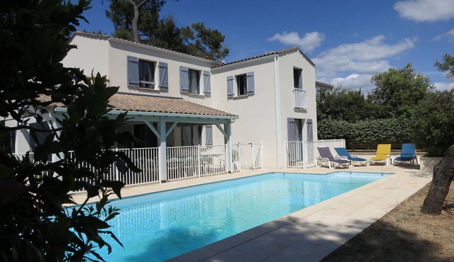 'L'Etoile De Mer' - Coastal Villa With Private Pool