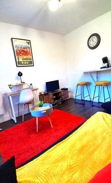 L'Etoile Paloise -Terrasse &Wifi &parking &piscine