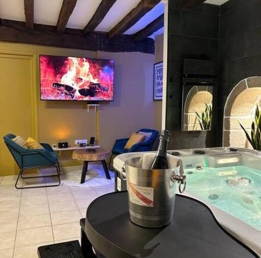 L'Etreinte, gîte de charme avec jacuzzi intérieur et sauna