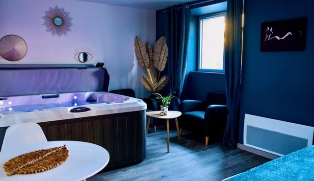 L'Evasion chambre LAOS avec Jacuzzi privatif
