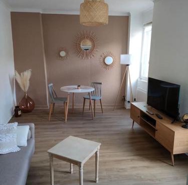 L'Eynard 1 - T2 le long des quais de l'Isère